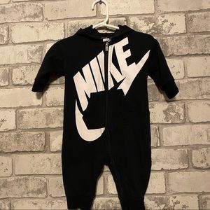 Nike Baby Boy’s Zip-Up One Piece Size 6 Months